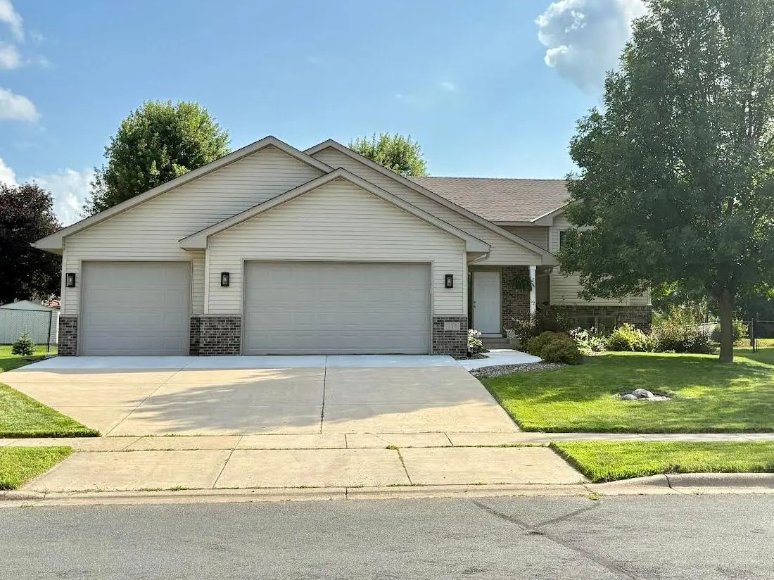 310 Art ST NW, New Prague, MN 56071