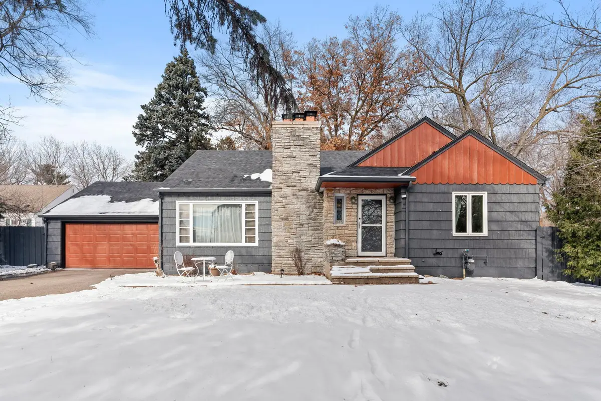 345 Capitol View AVE, Roseville, MN 55113