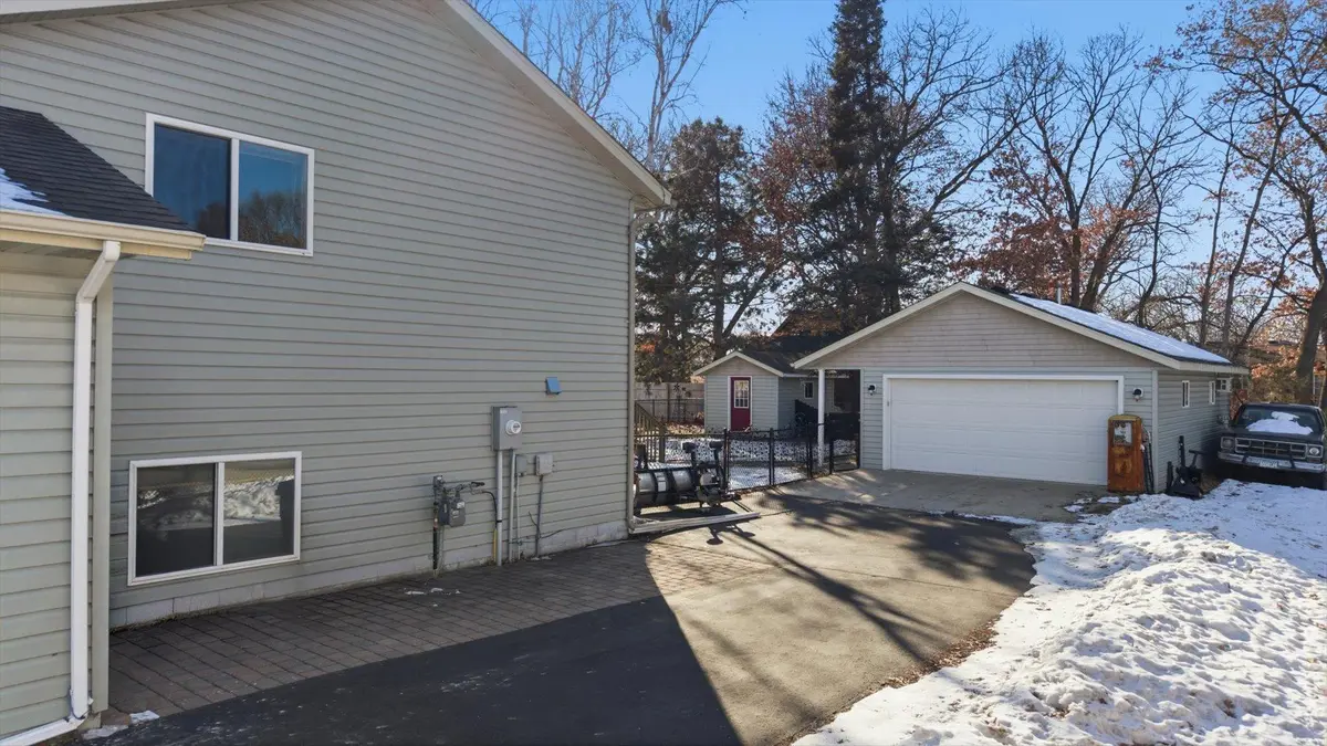909 4th AVE E, Sartell, MN 56377