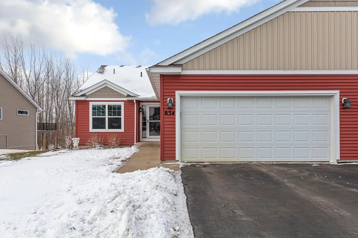 634 Tomahawk CT, Madison Lake, MN 56063
