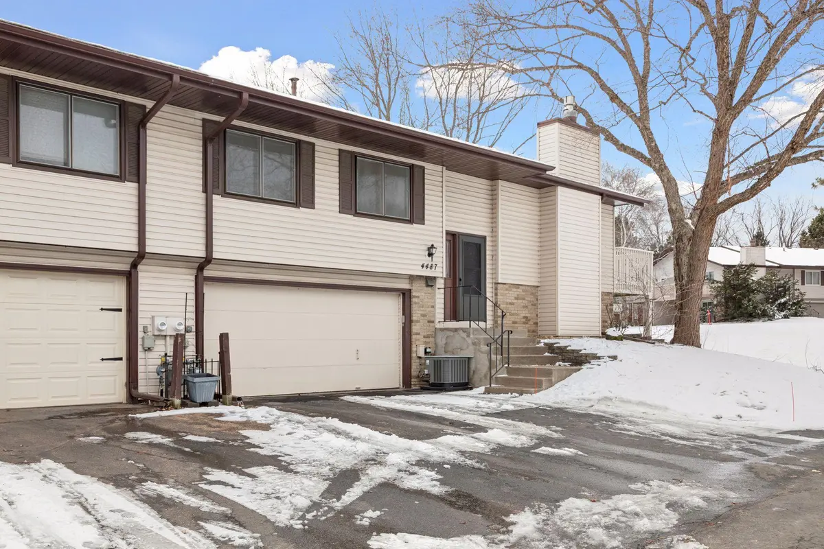 4487 Churchill ST, Shoreview, MN 55126