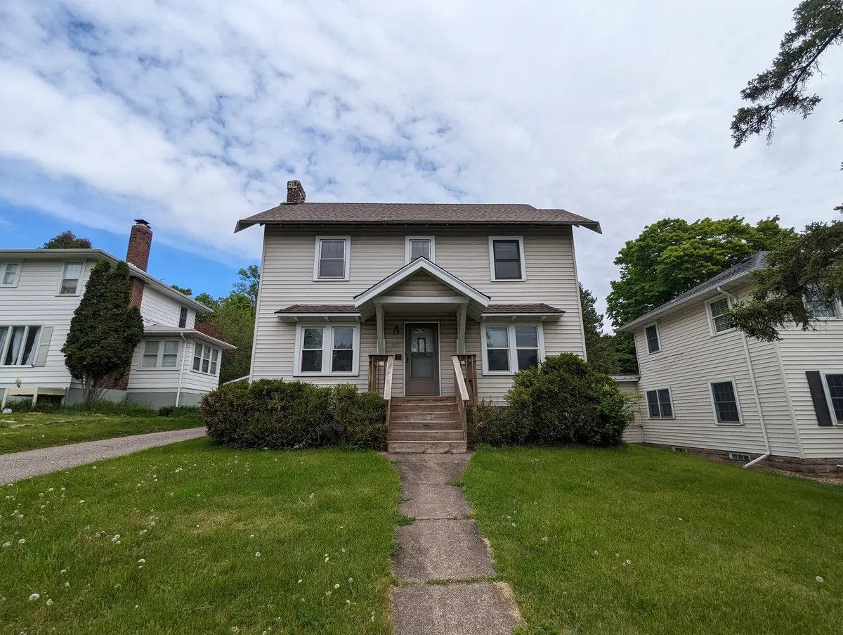 215 W Arrowhead RD, Duluth, MN 55803