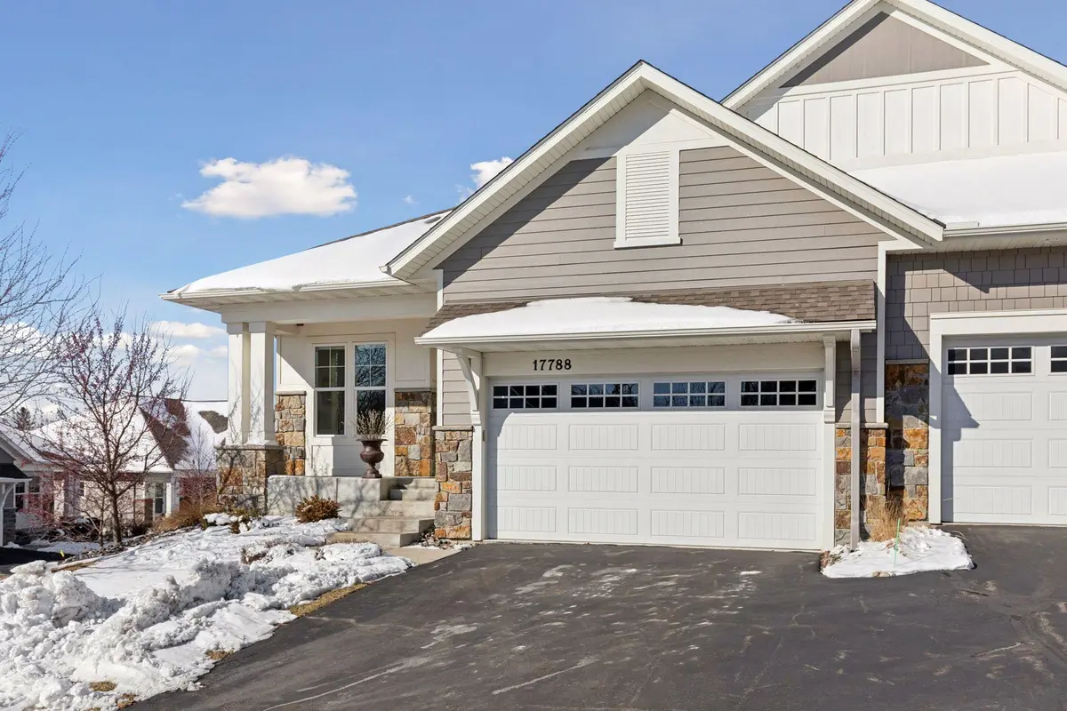 17788 Junelle CT, Lakeville, MN 55044