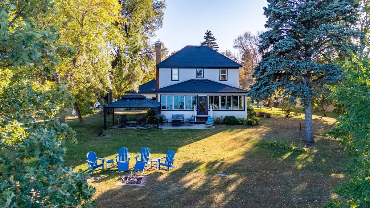 405 E Summit ST, Battle Lake, MN 56515