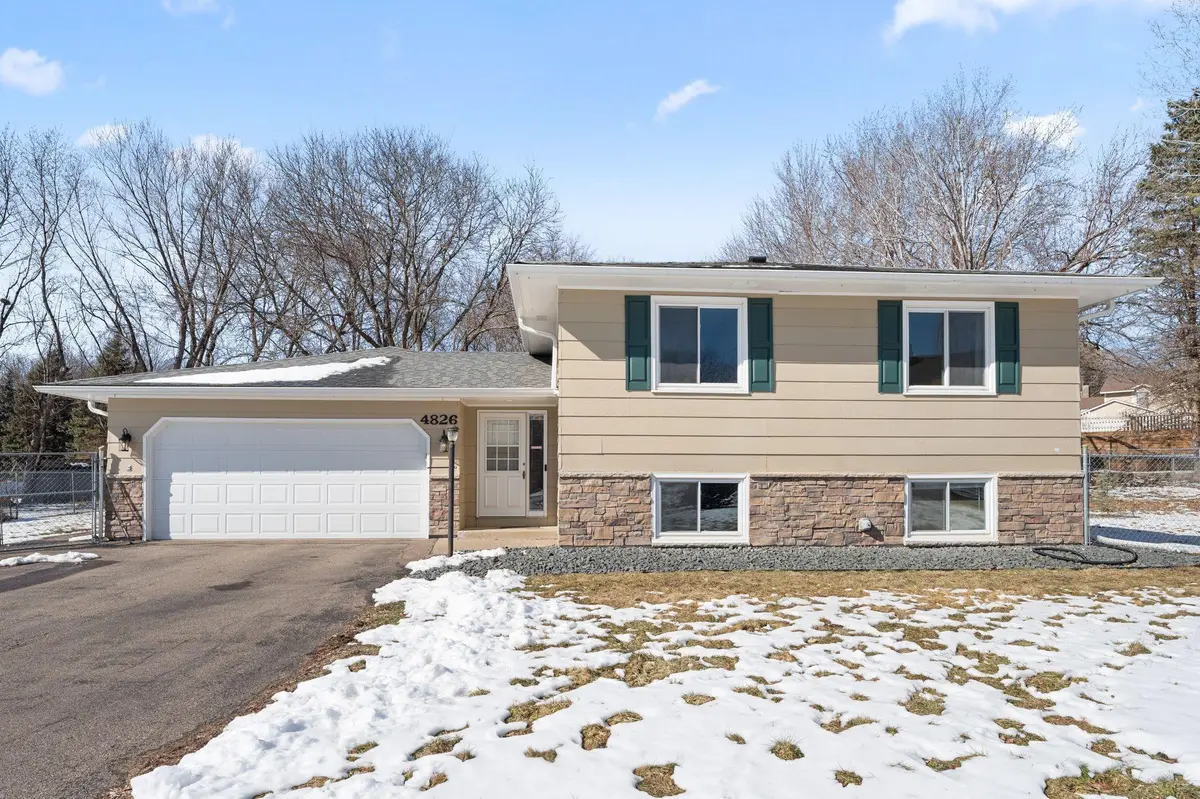 4826 W 140th ST, Savage, MN 55378