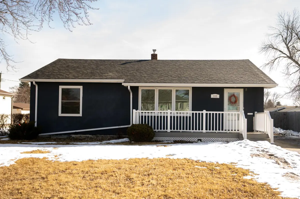 332 12th AVE NE, Jamestown, ND 58401