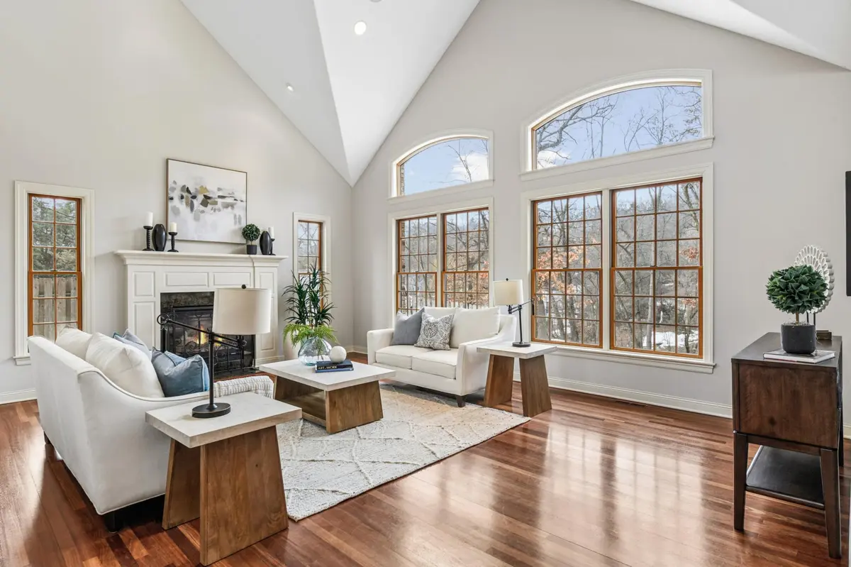 11625 Live Oak DR, Minnetonka, MN 55305
