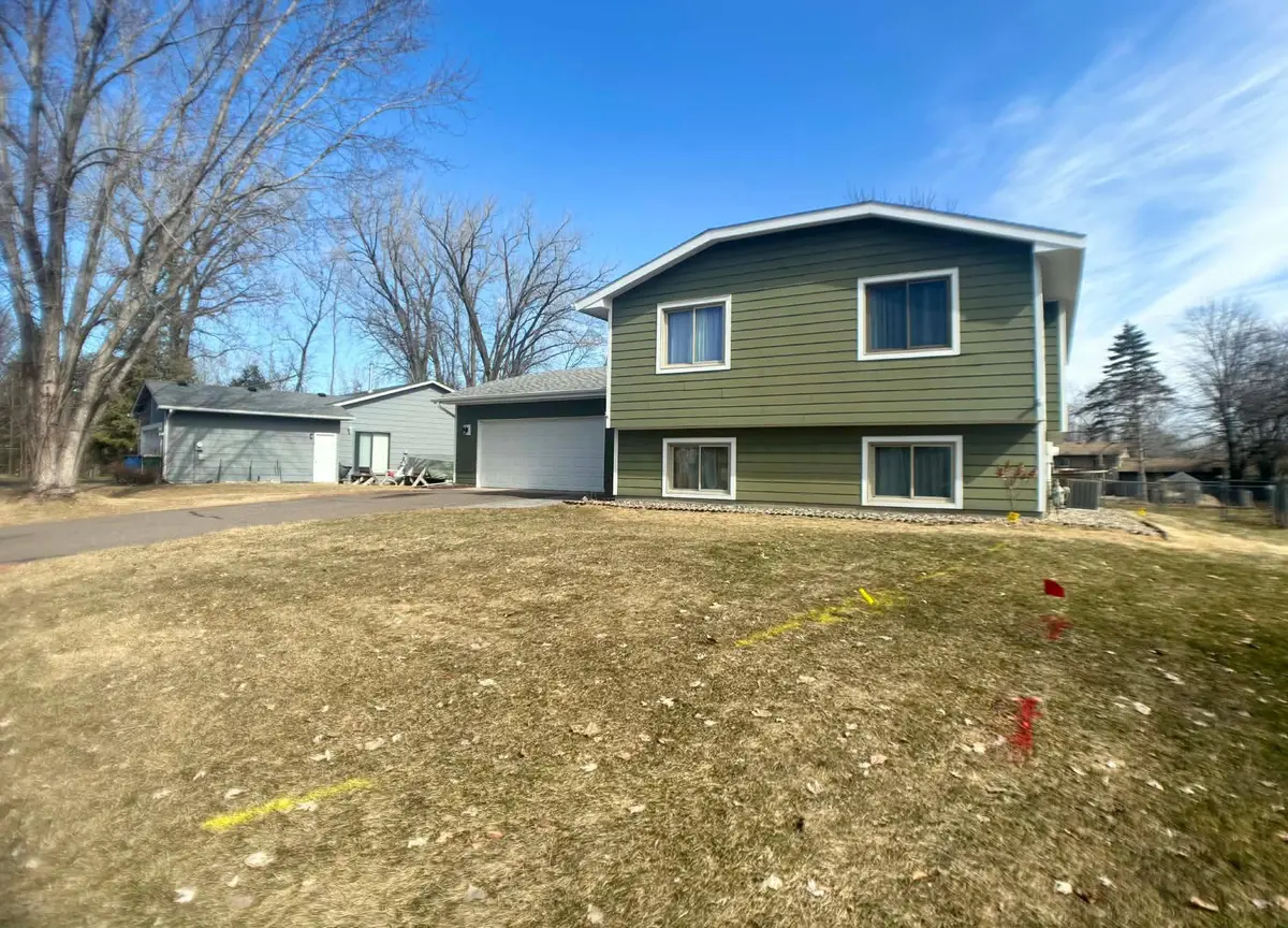 7178 Peterson TRL, Hugo, MN 55038