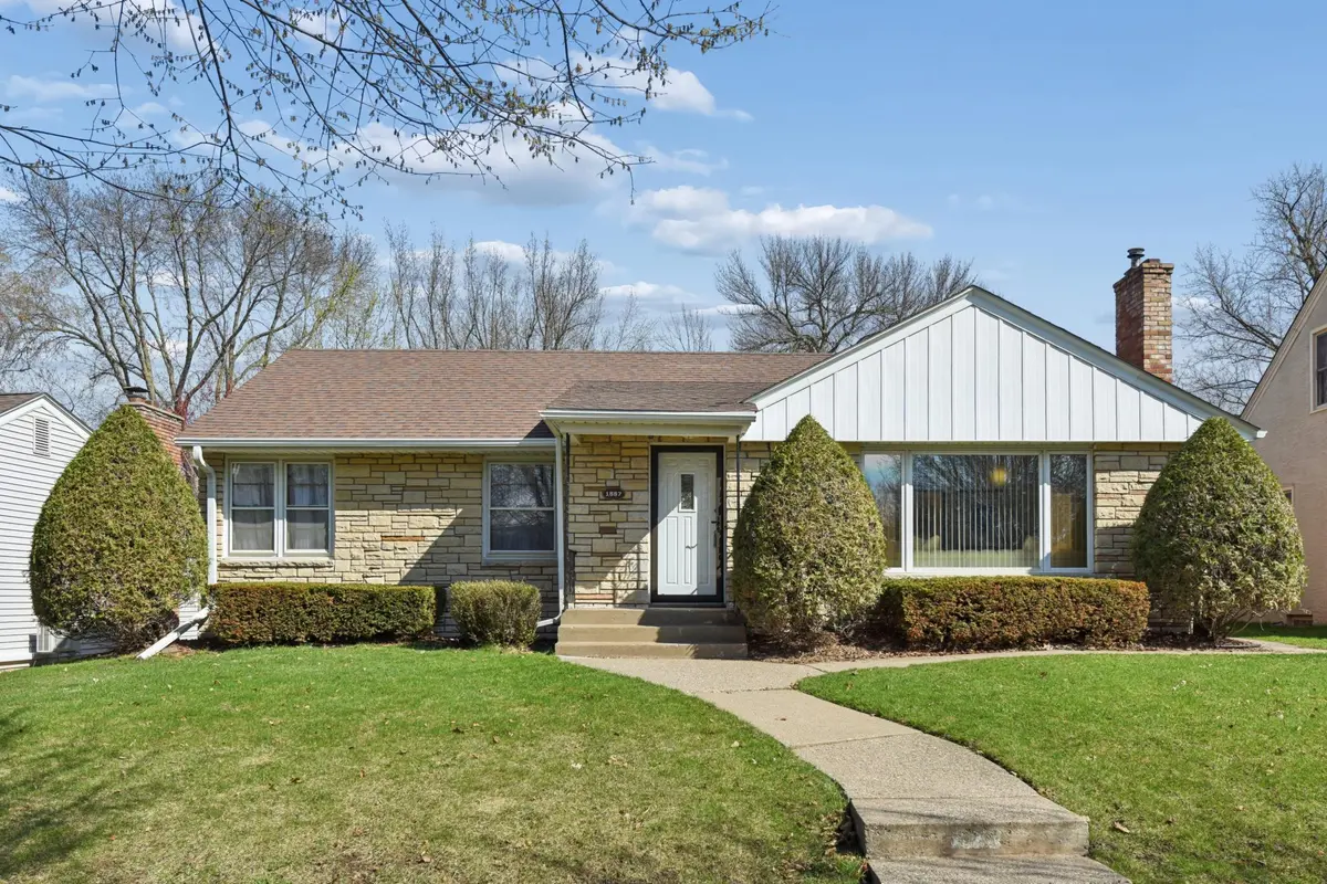 1887 Bohland AVE, Saint Paul, MN 55116