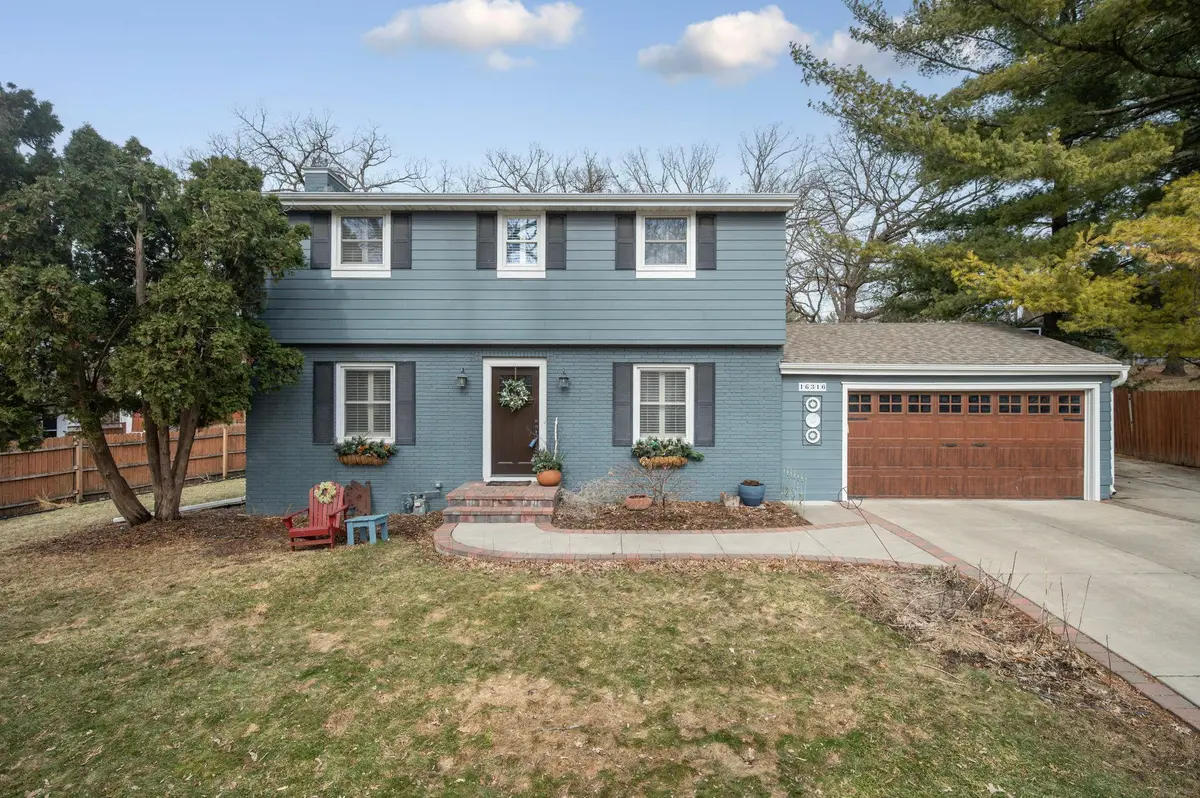16316 Temple DR, Minnetonka, MN 55345