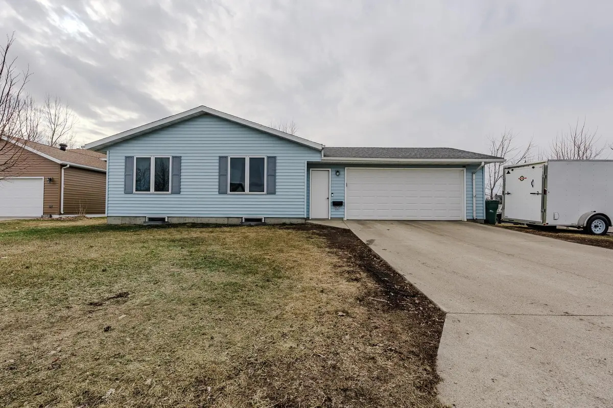 403 Mill CT, Breckenridge, MN 56520