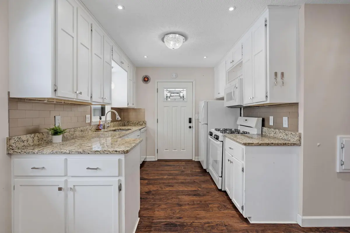 101 W 93rd ST, Bloomington, MN 55420