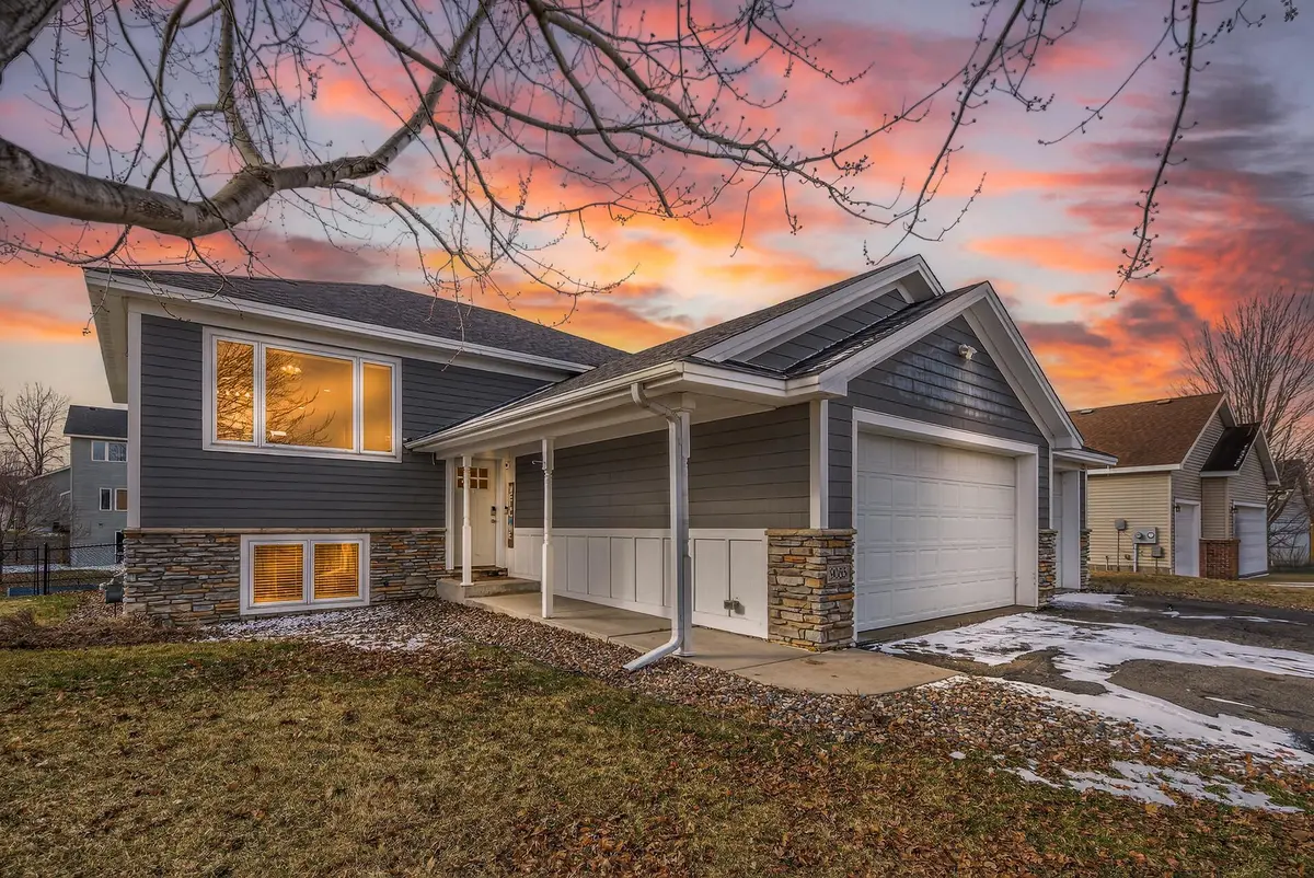 9085 Prairie ST, Elko New Market, MN 55020