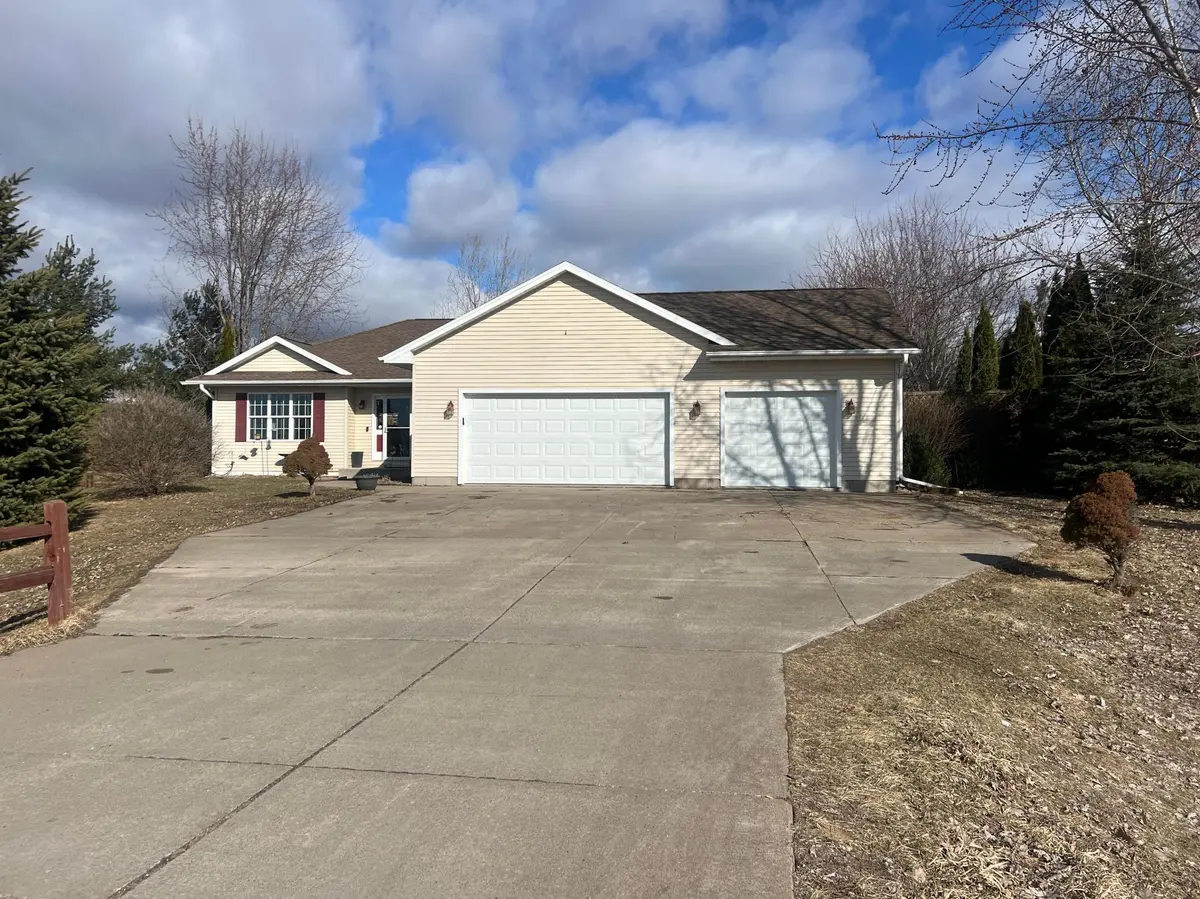 875 161st ST, Hammond, WI 54015