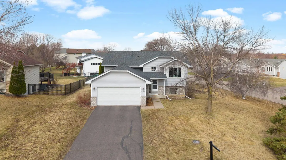 5785 Yucca LN N, Plymouth, MN 55446