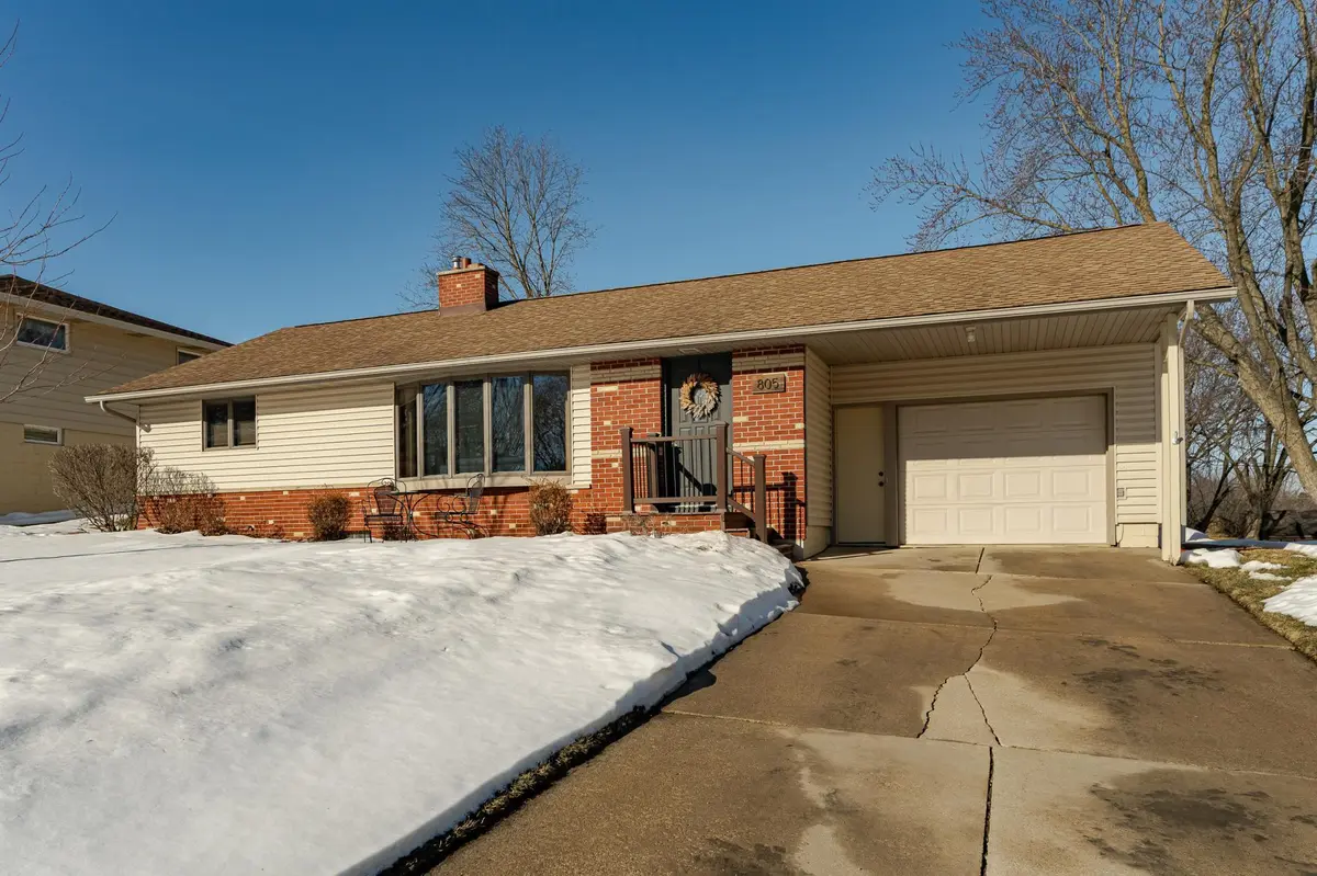 805 1st AVE NW, Byron, MN 55920