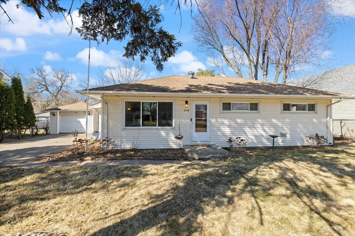 2559 Herschel ST, Roseville, MN 55113