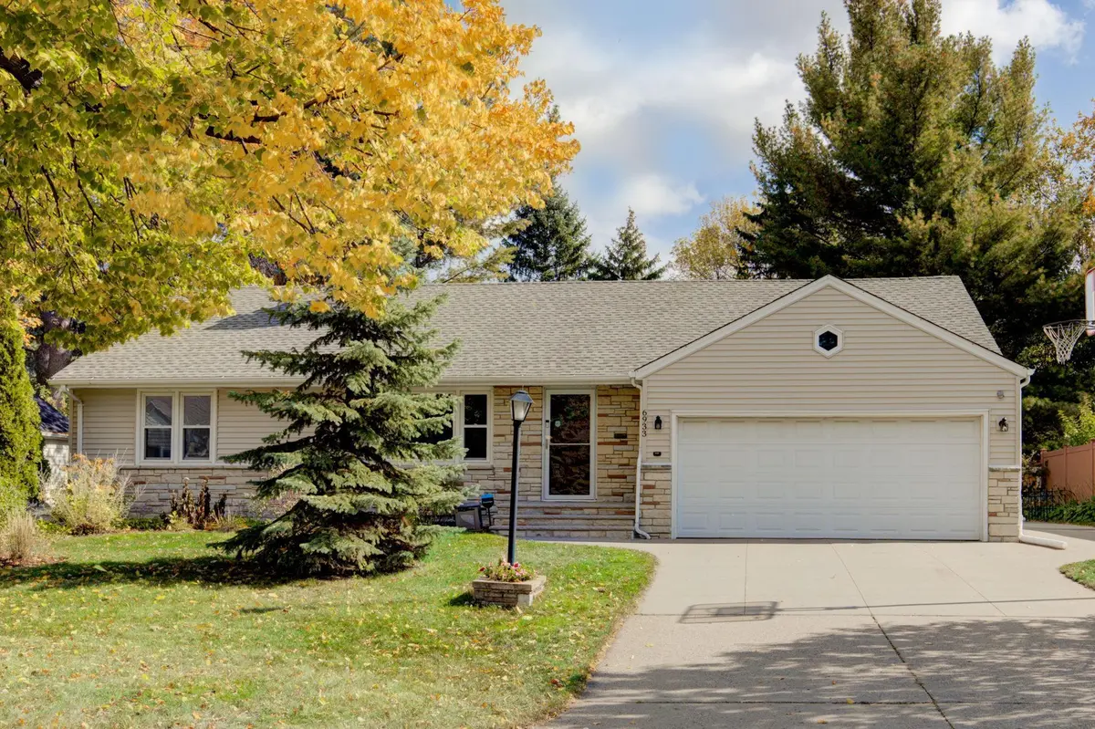 6933 1st AVE S, Richfield, MN 55423
