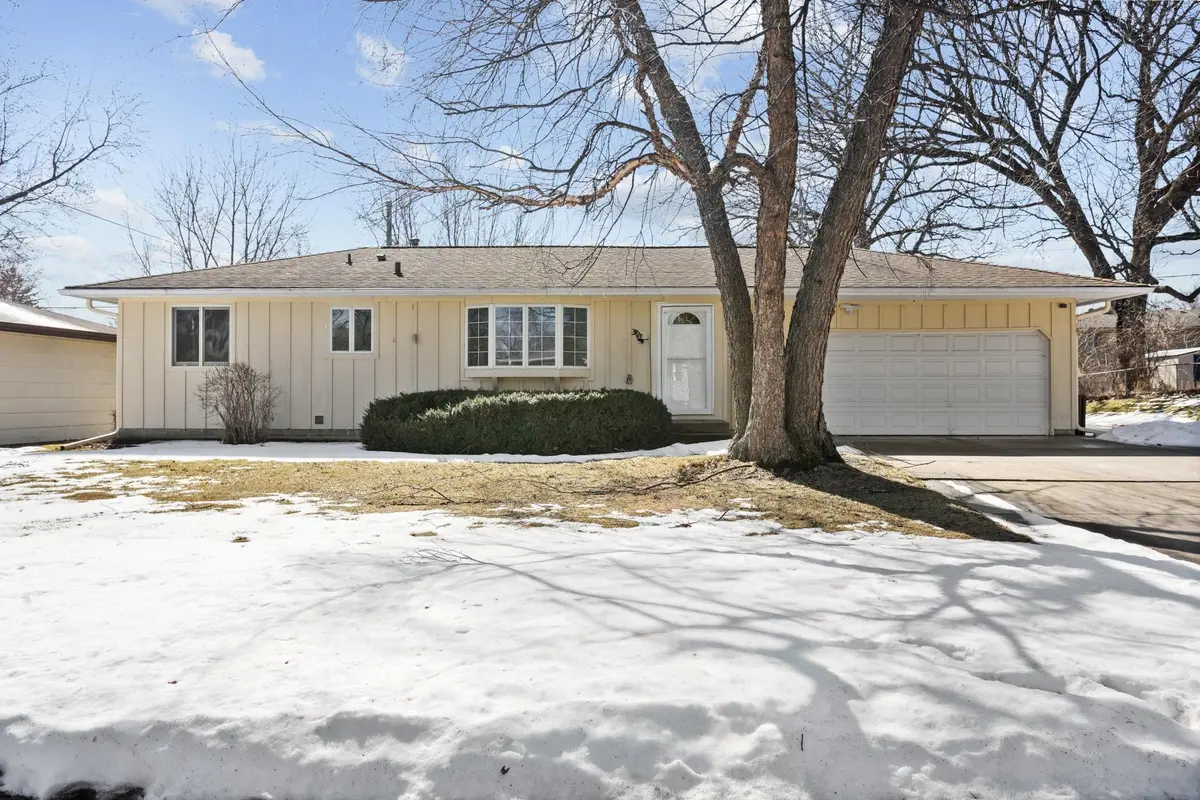 3906 Mica TRL, Eagan, MN 55122
