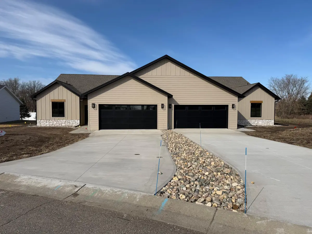 117 Altavista DR, Detroit Lakes, MN 56501