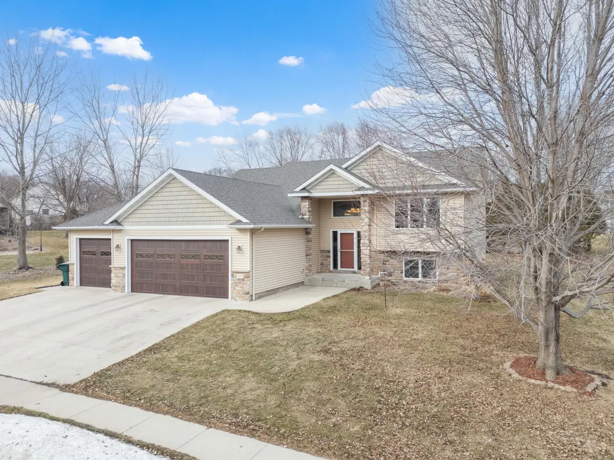 2359 Scenic Point DR SW, Rochester, MN 55902