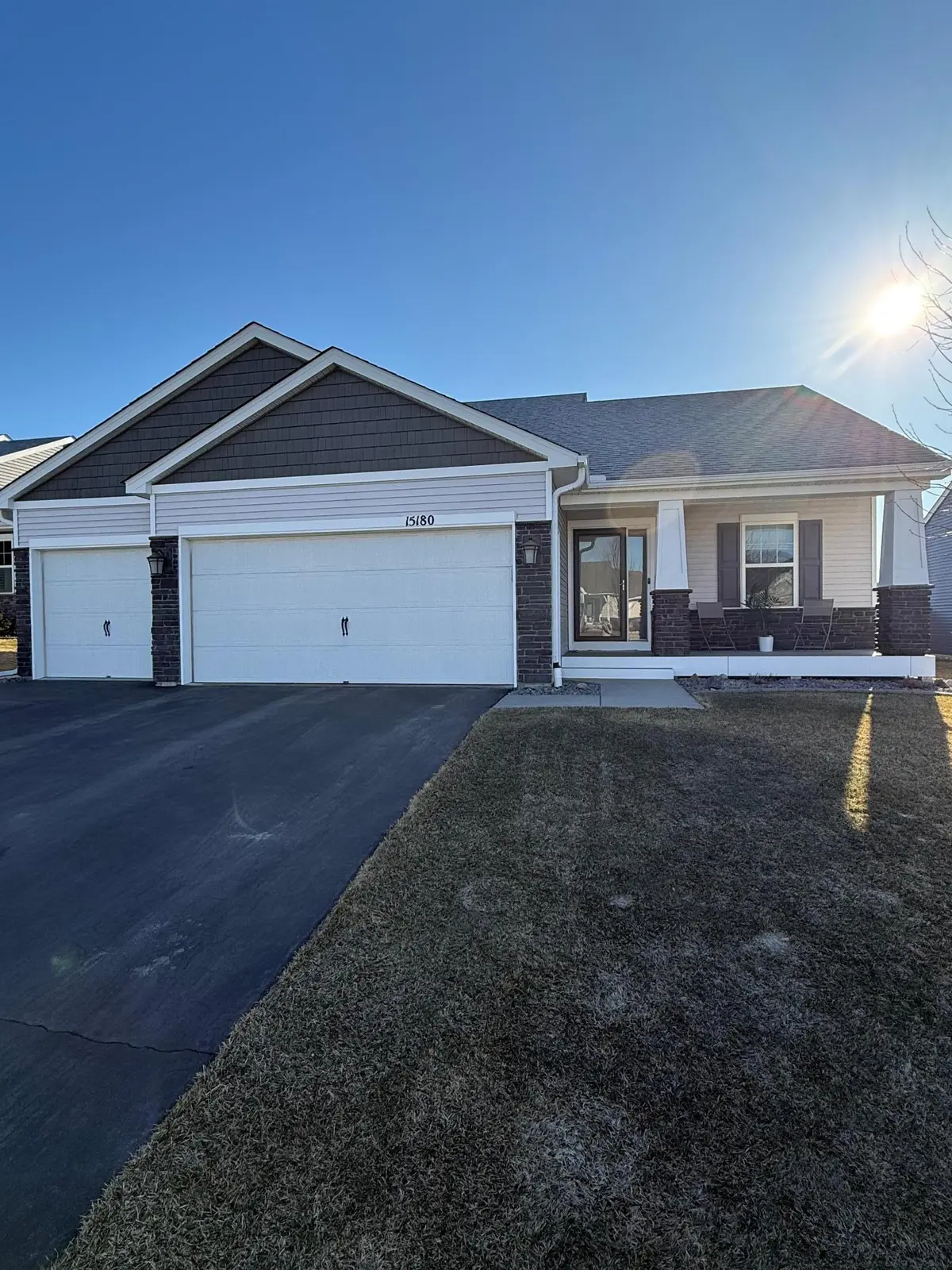 15180 Emory CIR, Apple Valley, MN 55124