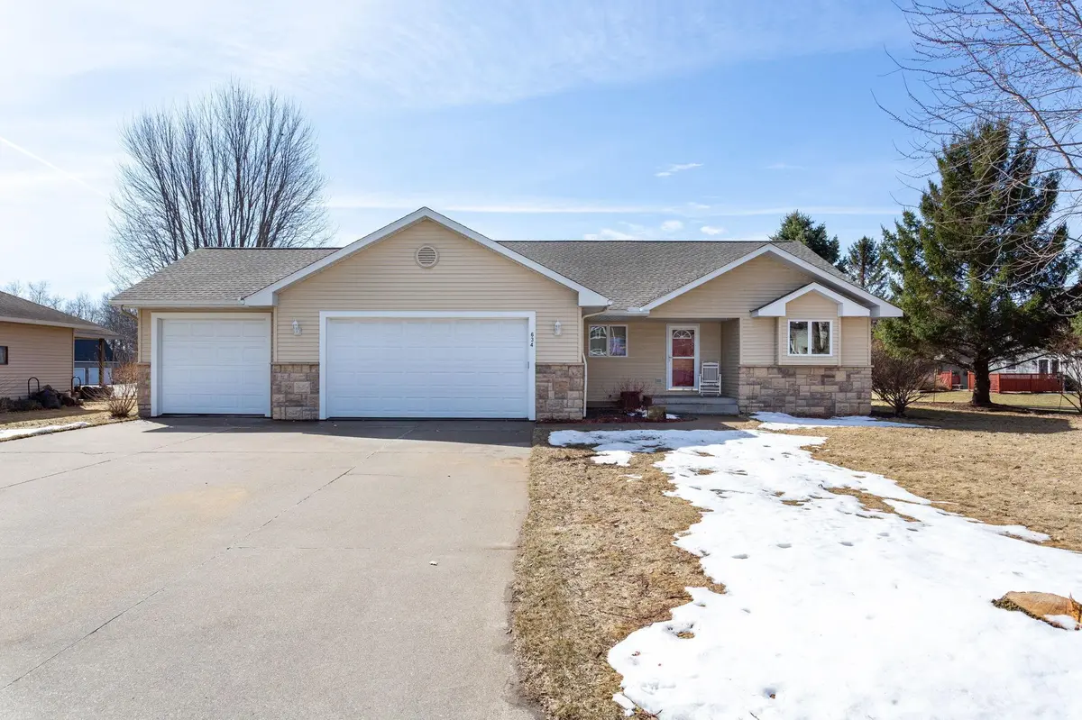 634 Jefferson ST, River Falls, WI 54022