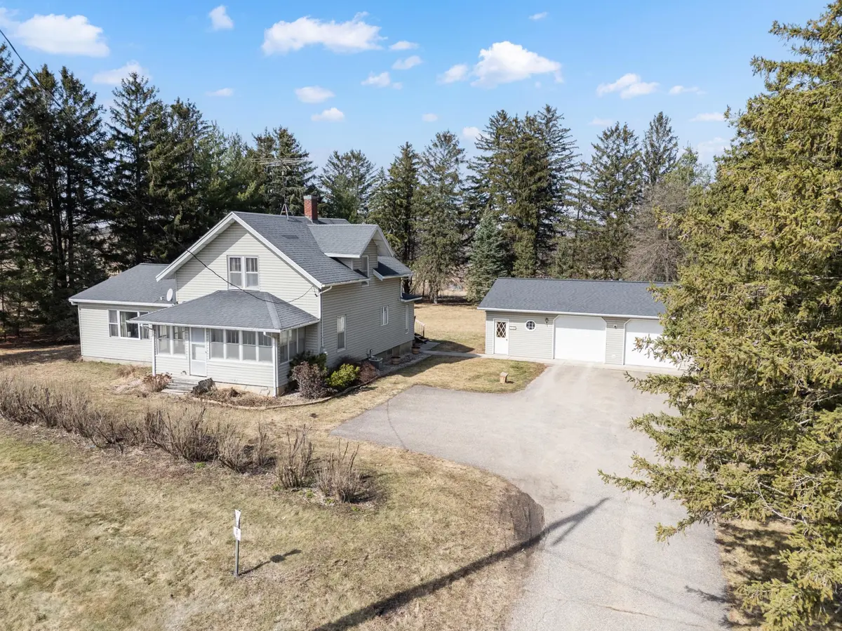 17135 452nd Street WAY, Zumbrota, MN 55992
