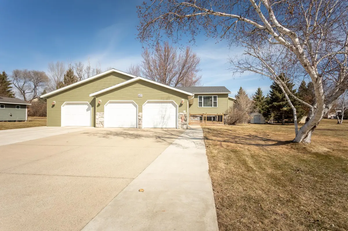 1177 Bridgeport LN NW, Alexandria, MN 56308