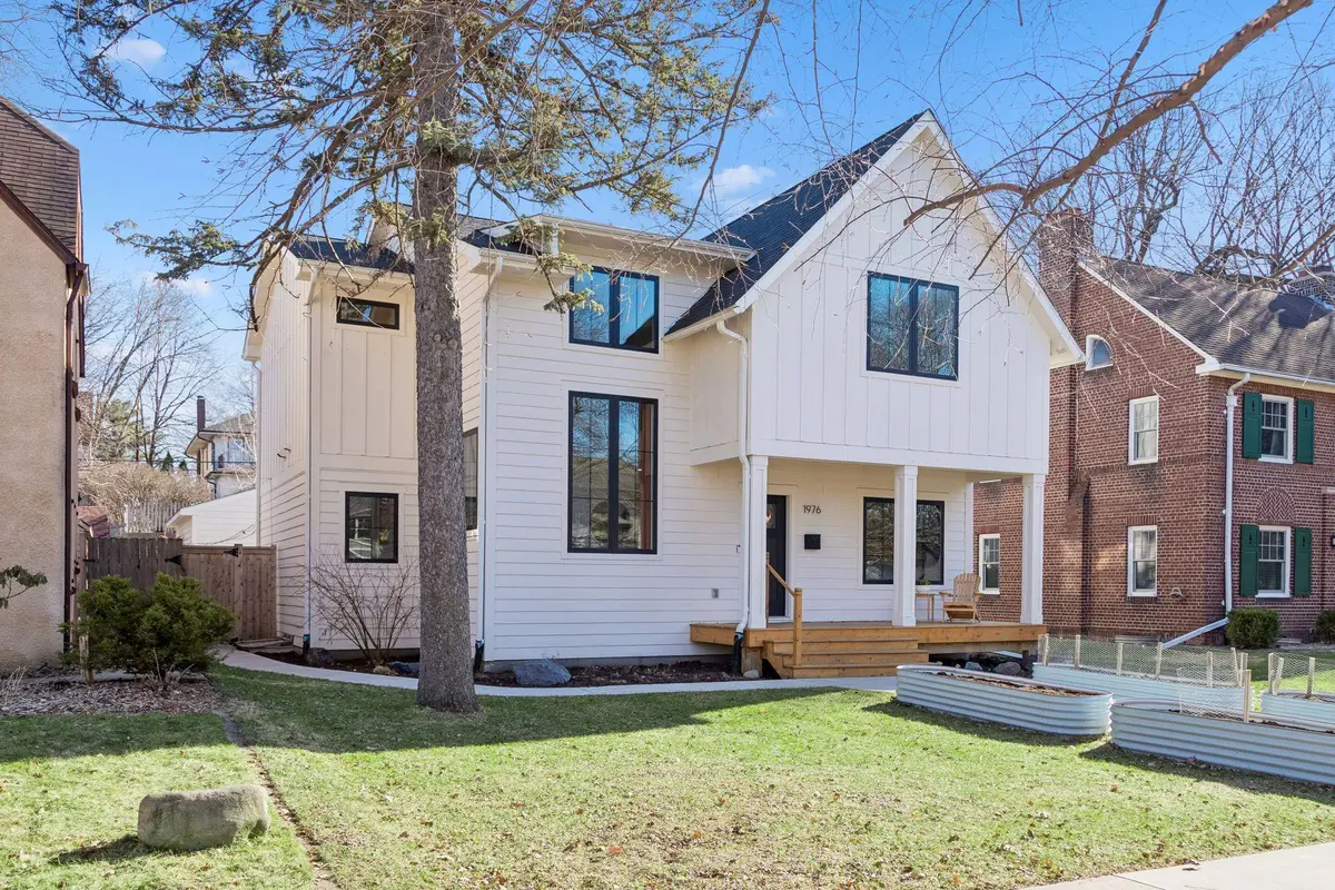 1976 Fairmount AVE, Saint Paul, MN 55105