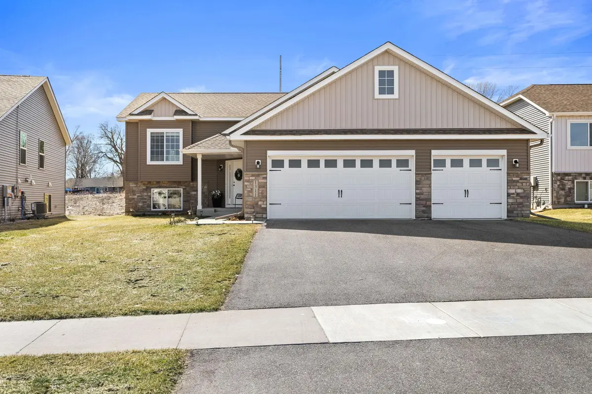 1311 Balsam LN, Watertown, MN 55388