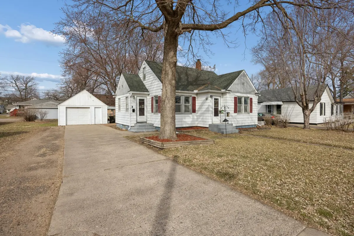 231 12th AVE N, Waite Park, MN 56387