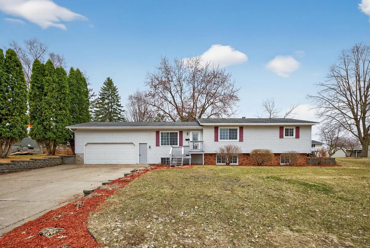 1032 Lilac LN, Lake City, MN 55041