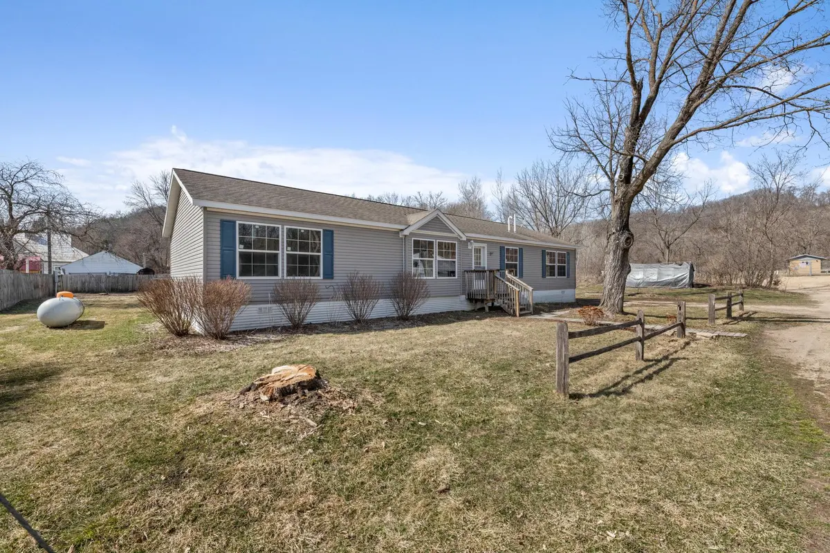 53 1st AVE N, Hammond, MN 55991