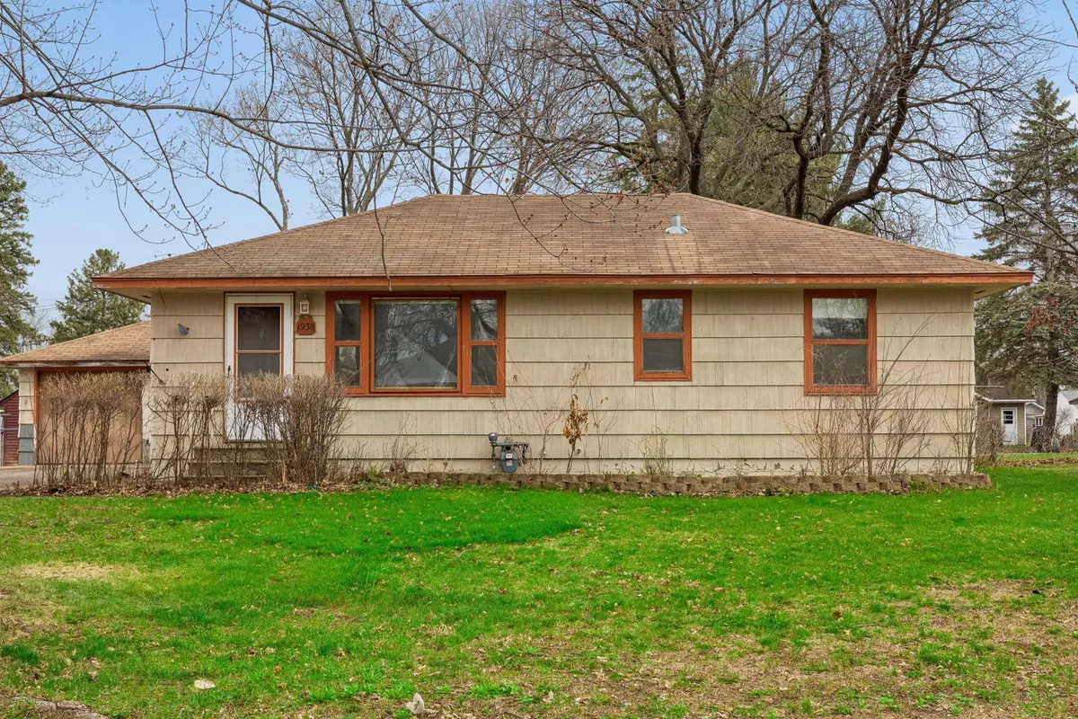 1938 Longview DR, New Brighton, MN 55112