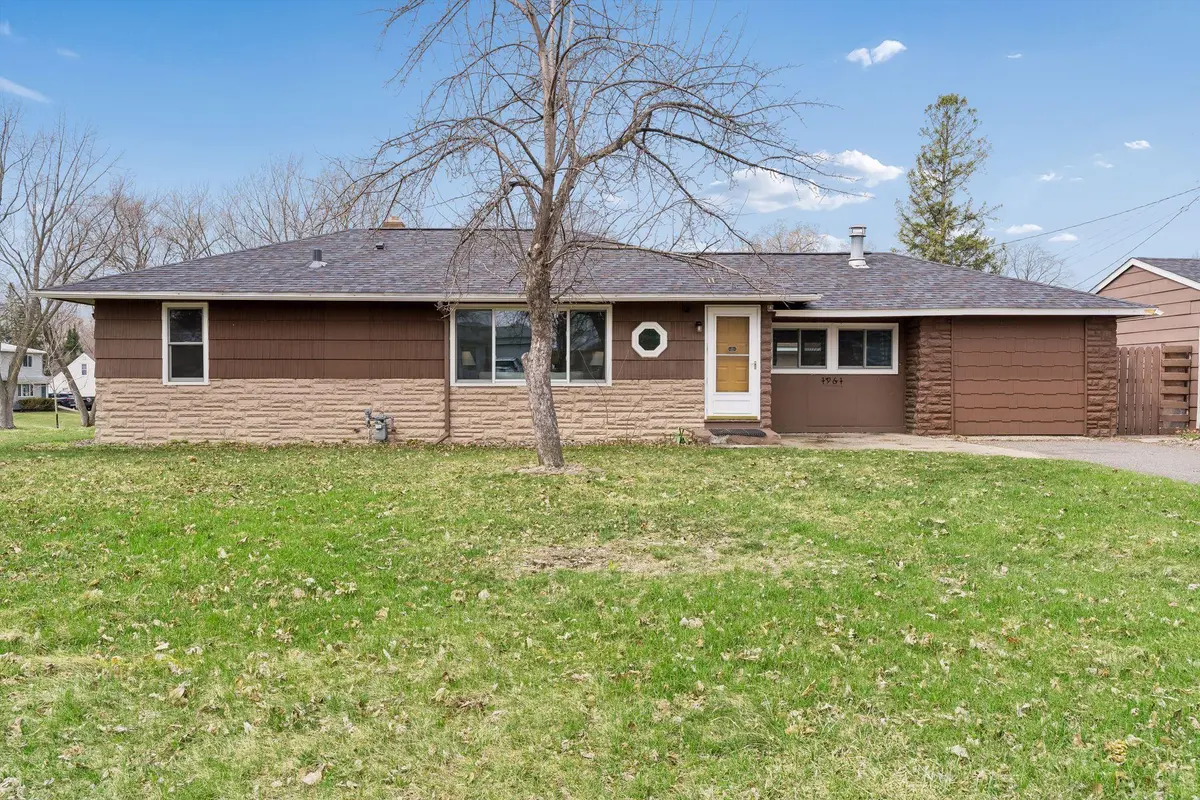 1961 Adolphus ST, Maplewood, MN 55117