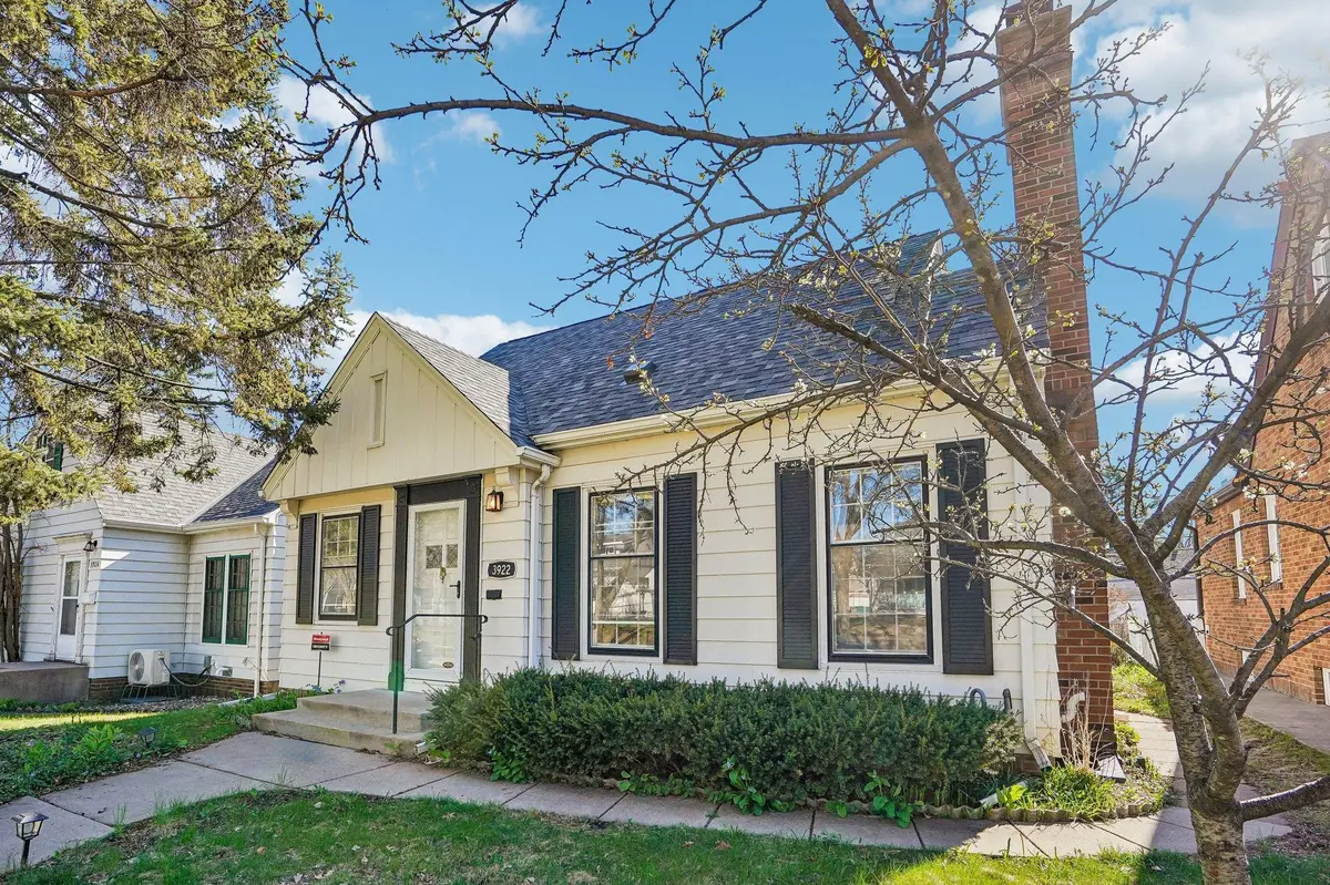 3922 Washburn AVE N, Minneapolis, MN 55412