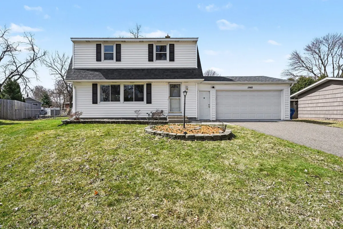 1960 Lakeaires BLVD, White Bear Lake, MN 55110