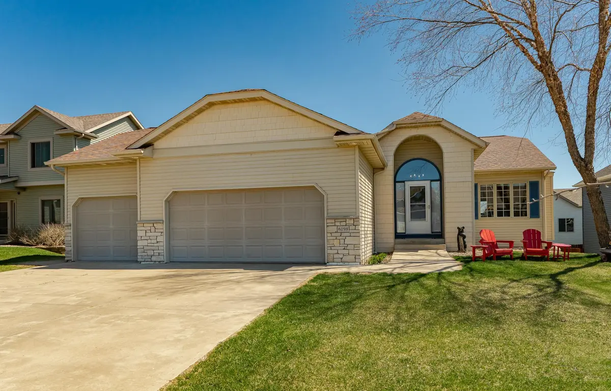 6198 Branch LN NW, Rochester, MN 55901