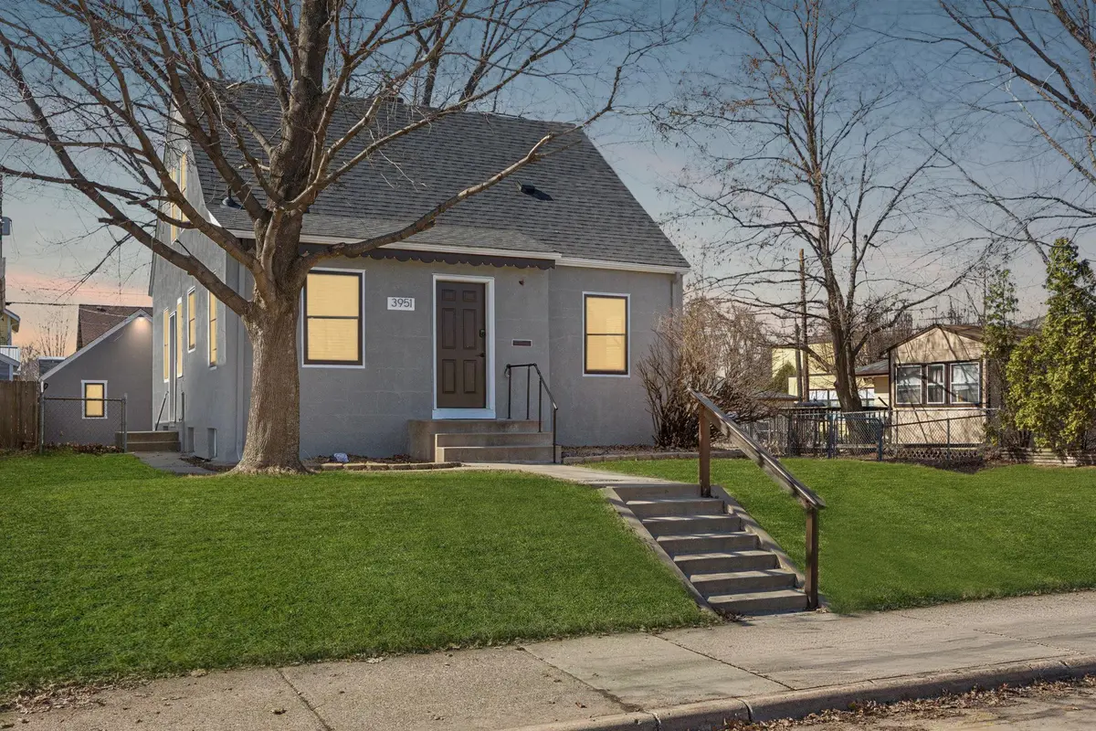 3951 Thomas AVE N, Minneapolis, MN 55412