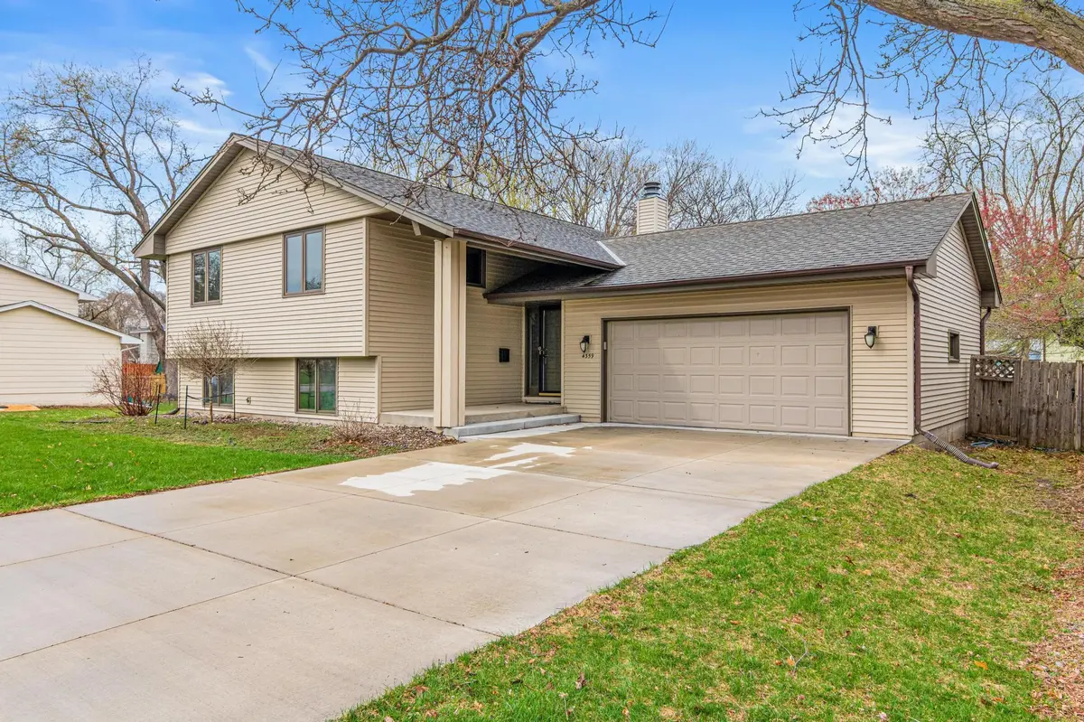 4359 Chowen AVE N, Robbinsdale, MN 55422