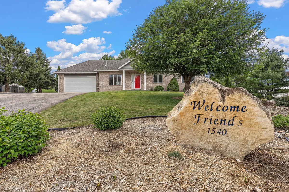 1540 Dutch Heritage LN, Baldwin, WI 54002