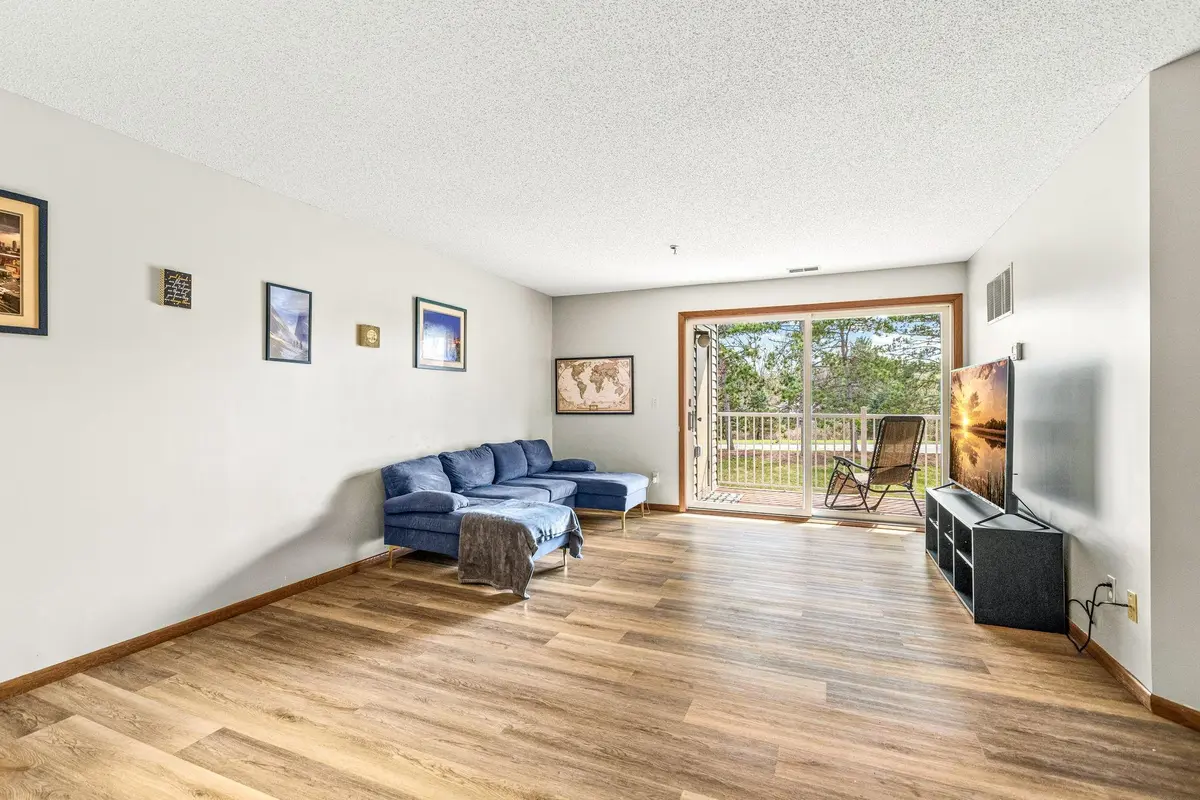 1215 Ferndale ST N #A12, Maplewood, MN 55119