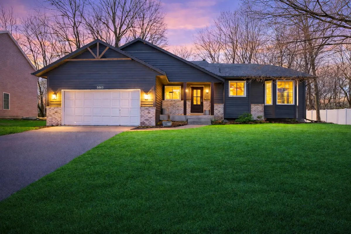5683 Dufferin DR, Savage, MN 55378