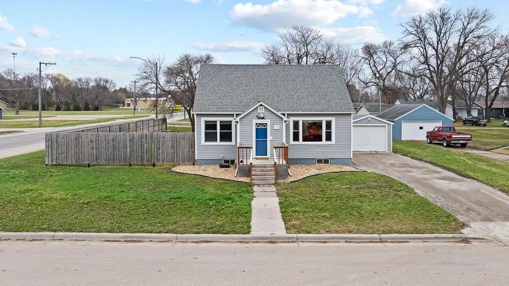 113 4th ST, Dawson, MN 56232