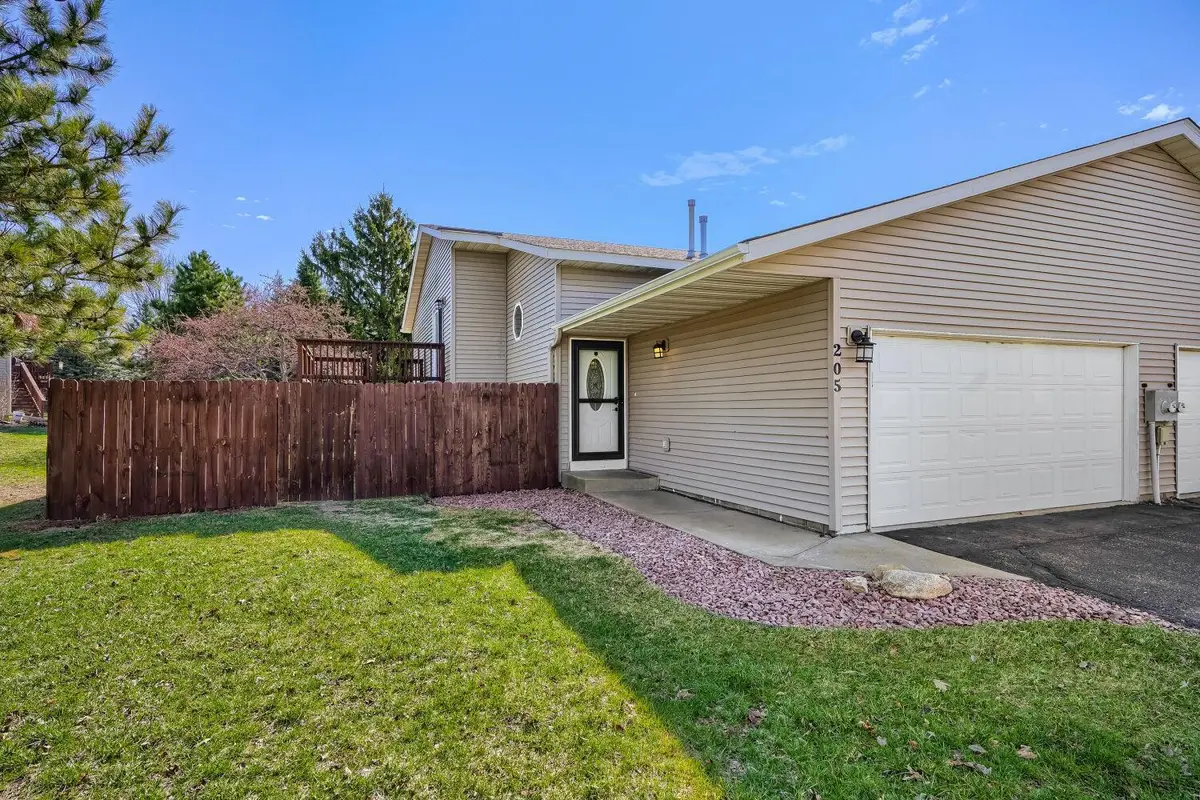 205 Tiffany DR, Hastings, MN 55033