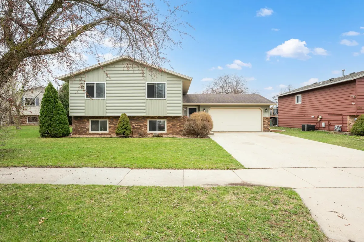 910 25th ST SE, Rochester, MN 55904