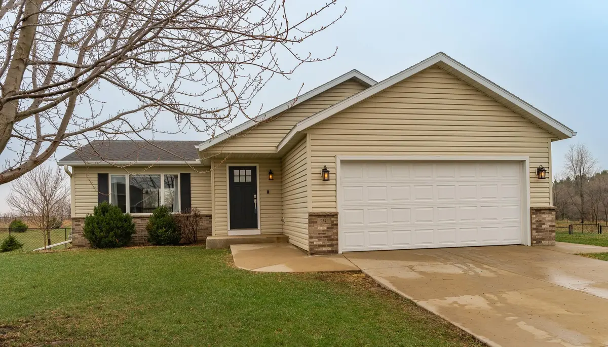 3145 Tamarack LN SE, Rochester, MN 55904