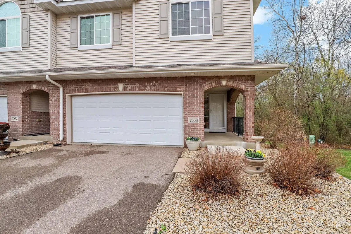 7568 Arbor LN, Savage, MN 55378