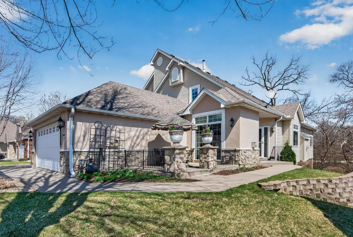 13949 Shoreside CIR, Savage, MN 55378